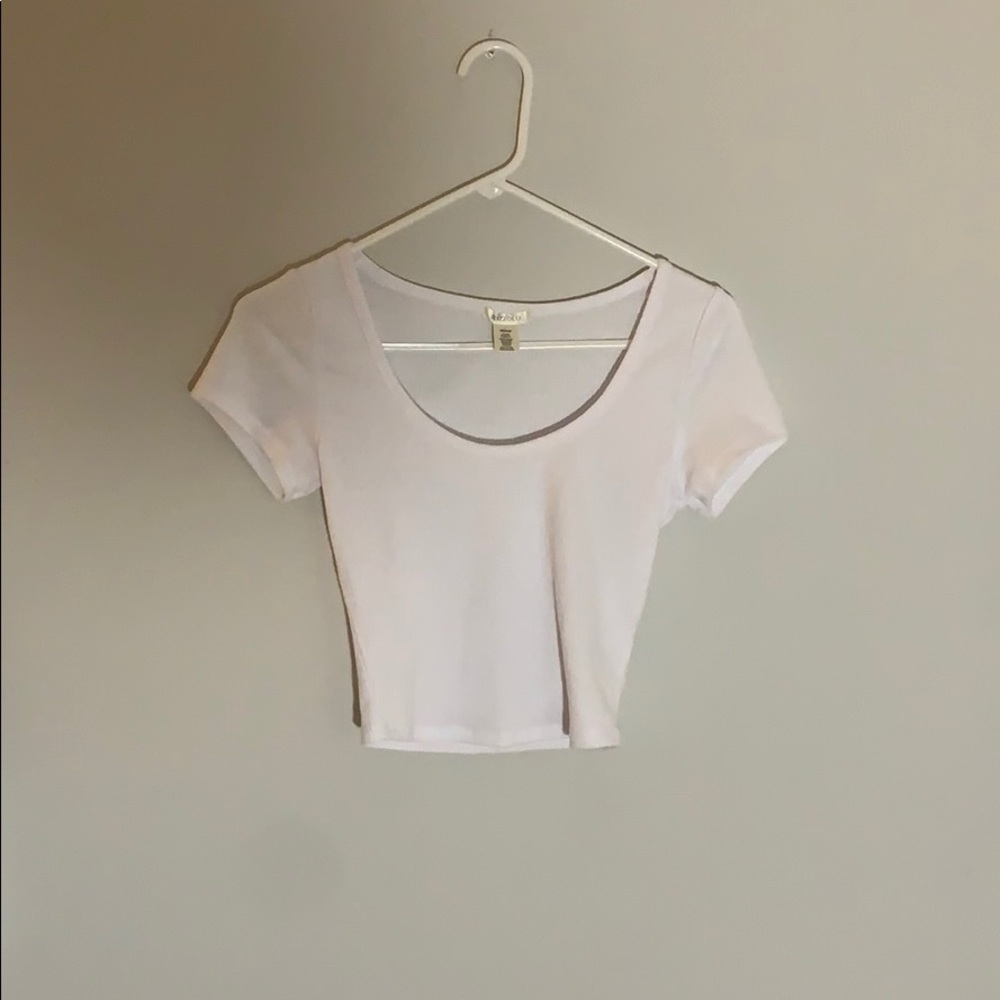 White ribbed crop top
